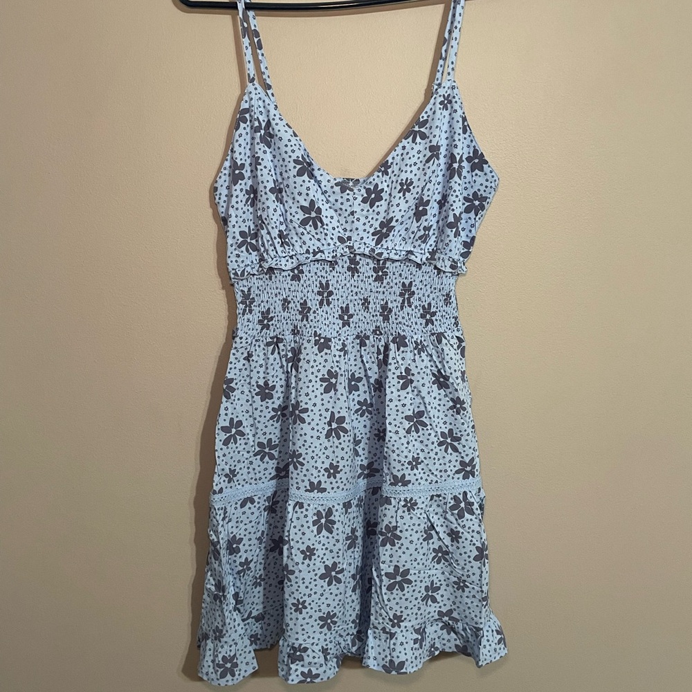 No Boundaries Women’s Light Blue Floral Smocked Waist Sundress Large BNWT